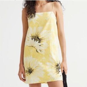 H and M mini shift dress spaghetti strap linen blend sunflower yellow size small